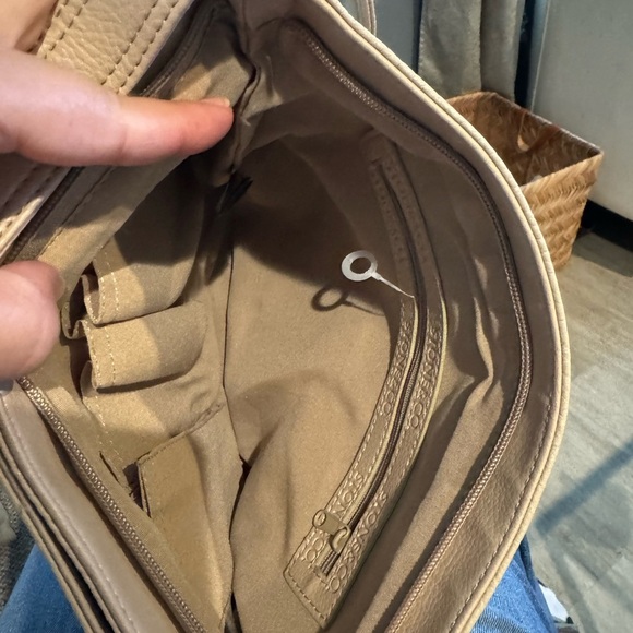 Stone & Co Tan Shoulder Bag with Adjustable Strap - Picture 6 of 7